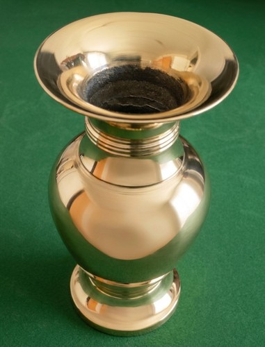 Mittelgroße vase aus messing - mittelgroße,