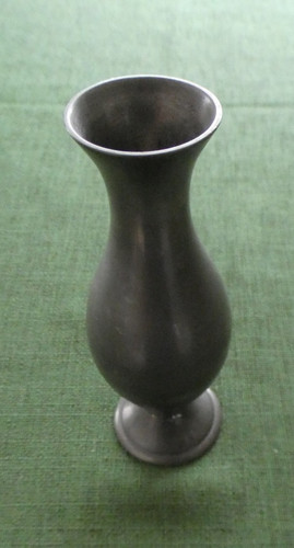 Kleine vase aus zinn - kleine,